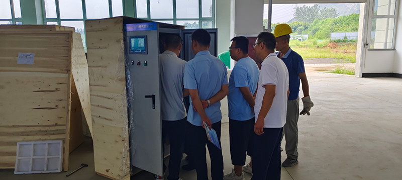 熱烈歡迎某集團(tuán)公司客戶來河北漢藍(lán)驗收發(fā)電機(jī)組尾氣凈化系統(tǒng)